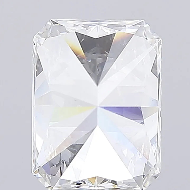 4.05ct Radiant Lab Grown Diamond (Colour E, Clarity VS1, IGI Certified)