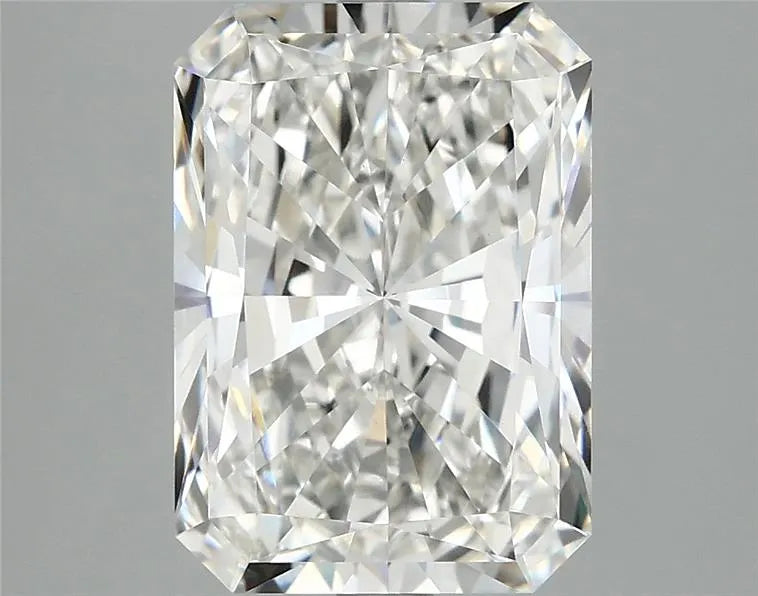 4.06ct Radiant Lab Grown Diamond (Colour F, Clarity VVS2, IGI Certified)