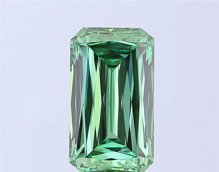 4.06ct Radiant Lab Grown Diamond (Colour Fancy Vivid Green, Clarity VS1, IGI Certified)