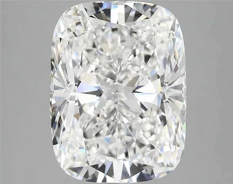 4.07ct Cushion modified Lab Grown Diamond (Colour E, Clarity VVS2, IGI Certified)