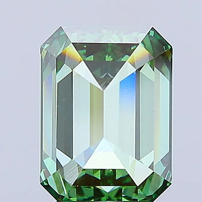 4.07ct Emerald Lab Grown Diamond (Colour Fancy Vivid Green, Clarity VS2, IGI Certified)