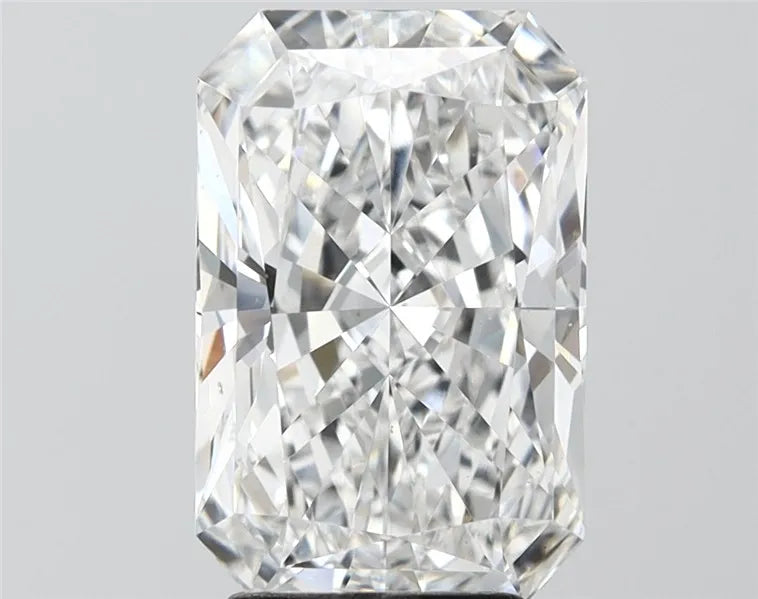 4.07ct Radiant Lab Grown Diamond (Colour D, Clarity VVS2, IGI Certified)