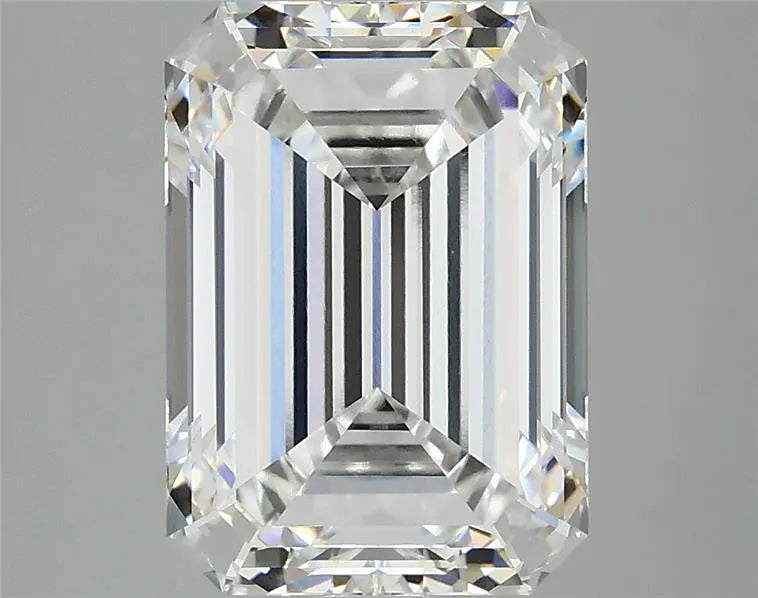 4.08ct Emerald Lab Grown Diamond (Colour E, Clarity VVS2, IGI Certified)