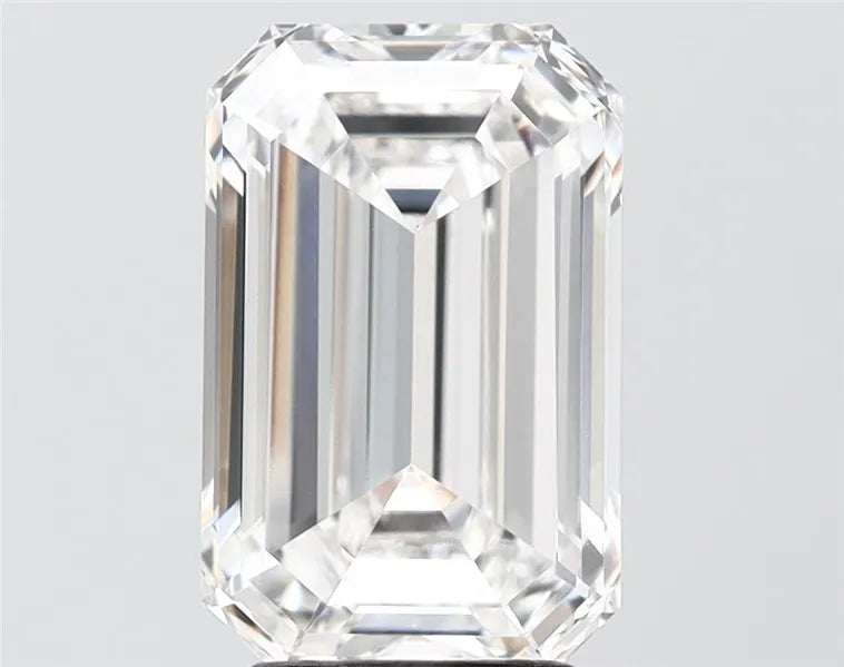 4.08ct Emerald Lab Grown Diamond (Colour F, Clarity VVS2, IGI Certified)