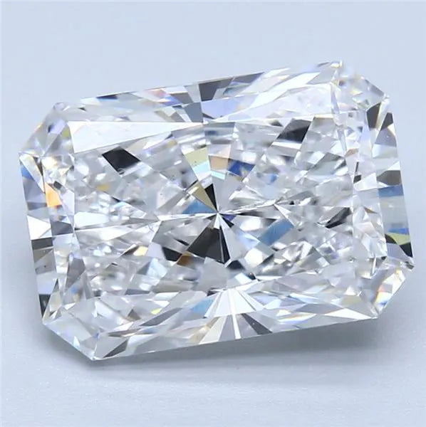 4.08ct Radiant Lab Grown Diamond (Colour E, Clarity VVS2, IGI Certified)