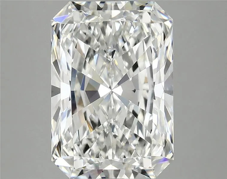 4.08ct Radiant Lab Grown Diamond (Colour F, Clarity VVS2, IGI Certified)