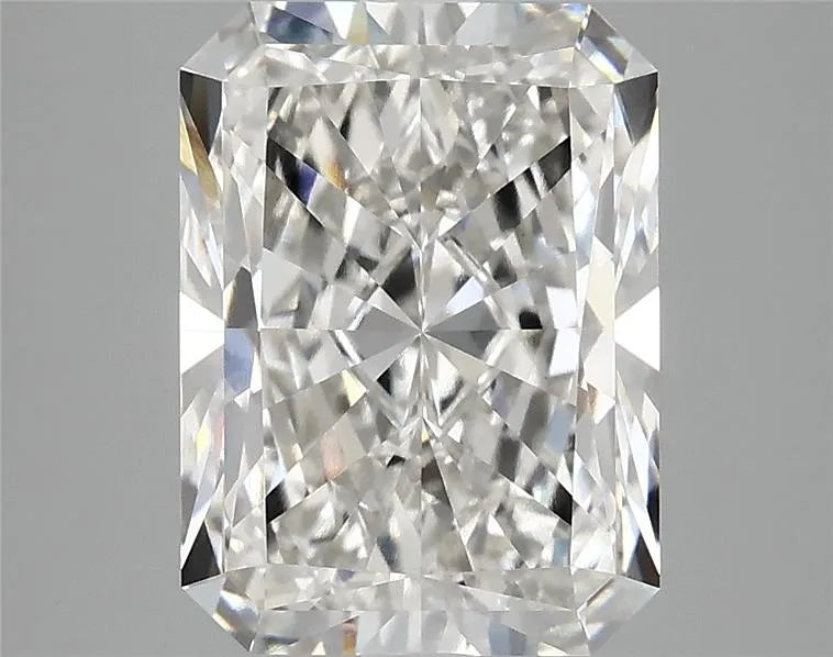 4.08ct Radiant Lab Grown Diamond (Colour G, Clarity VVS2, IGI Certified)