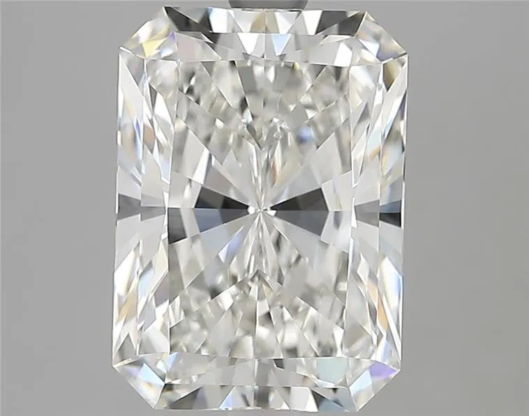4.09ct Radiant Lab Grown Diamond (Colour G, Clarity VVS2, Cut EX, IGI Certified)