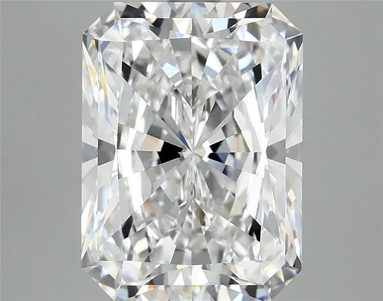 4.10ct Radiant Lab Grown Diamond (Colour E, Clarity VVS2, IGI Certified)