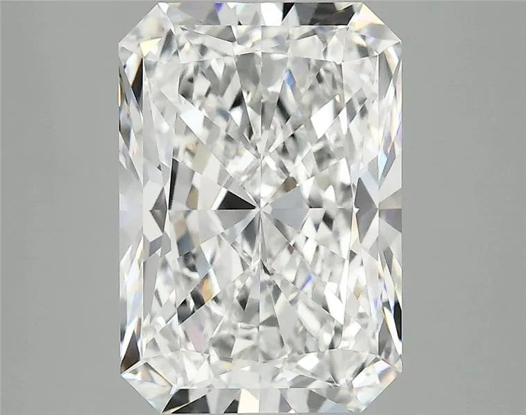 4.10ct Radiant Lab Grown Diamond (Colour E, Clarity VVS2, IGI Certified)