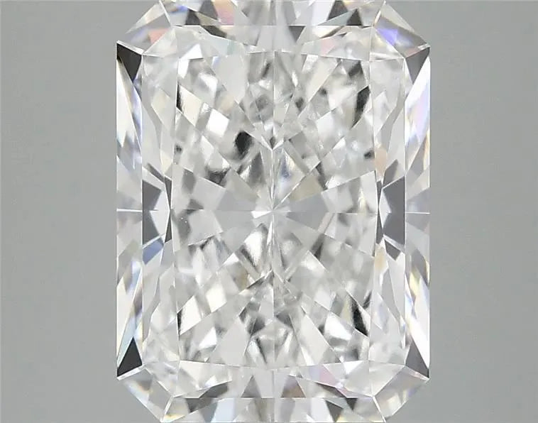 4.10ct Radiant Lab Grown Diamond (Colour F, Clarity VVS2, IGI Certified)