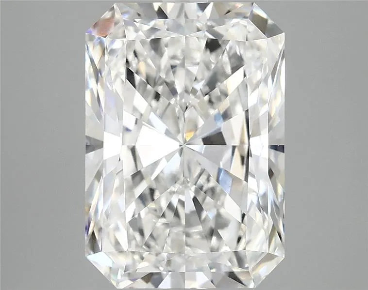 4.10ct Radiant Lab Grown Diamond (Colour F, Clarity VVS2, IGI Certified)