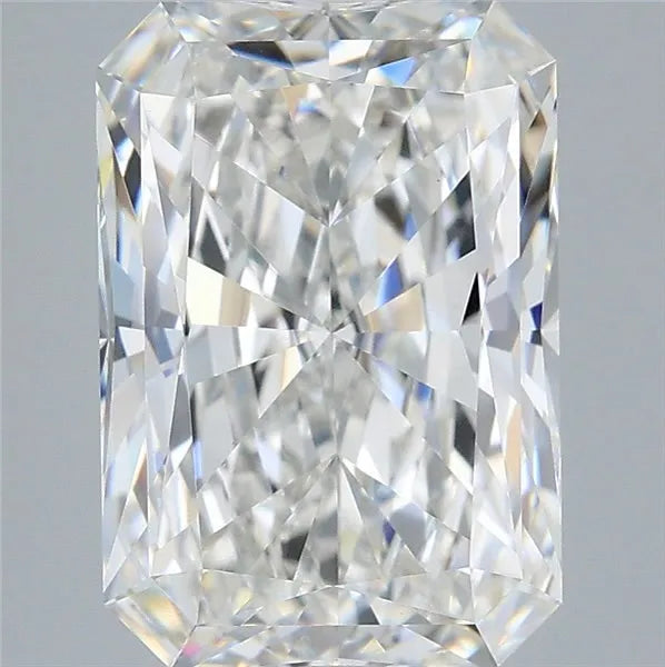 4.10ct Radiant Lab Grown Diamond (Colour G, Clarity VVS2, IGI Certified)