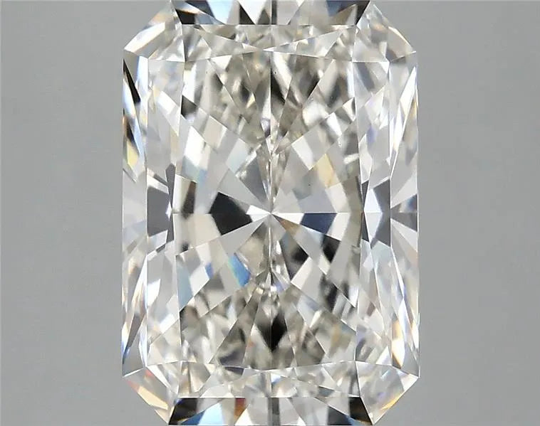 4.10ct Radiant Lab Grown Diamond (Colour G, Clarity VVS2, IGI Certified)