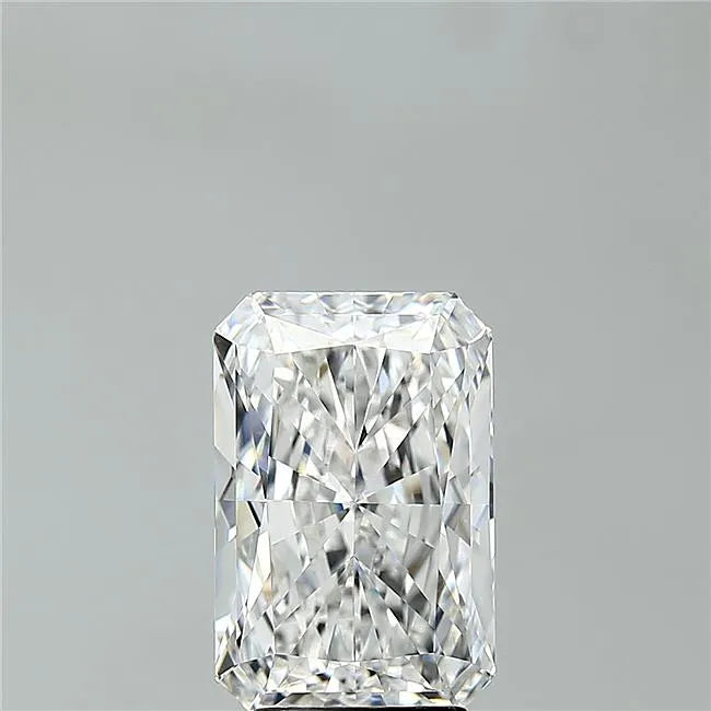 4.11ct Radiant Lab Grown Diamond (Colour E, Clarity VVS1, IGI Certified)