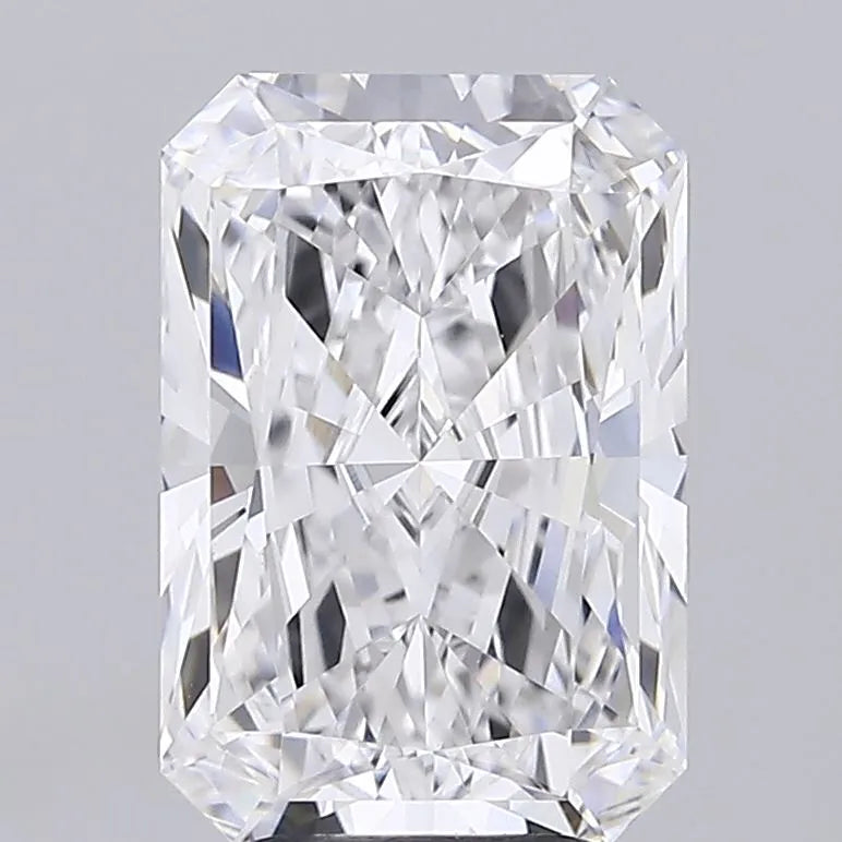 4.11ct Radiant Lab Grown Diamond (Colour E, Clarity VVS2, IGI Certified)