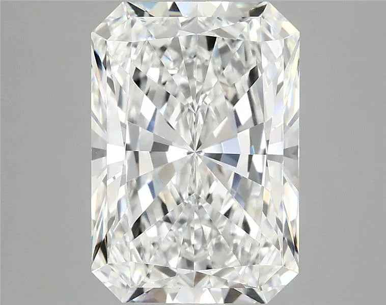 4.17ct Radiant Lab Grown Diamond (Colour E, Clarity VVS2, IGI Certified)