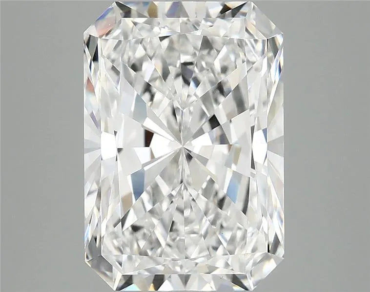 4.18ct Radiant Lab Grown Diamond (Colour E, Clarity VS1, IGI Certified)