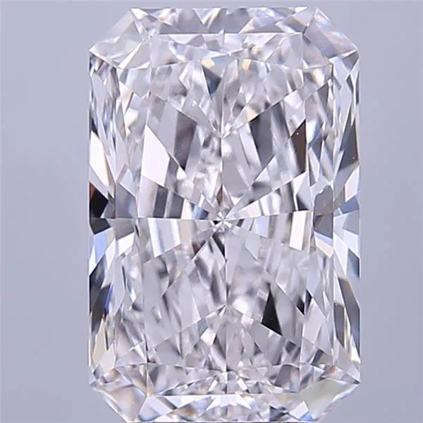 4.19ct Radiant Lab Grown Diamond (Colour E, Clarity VVS1, IGI Certified)
