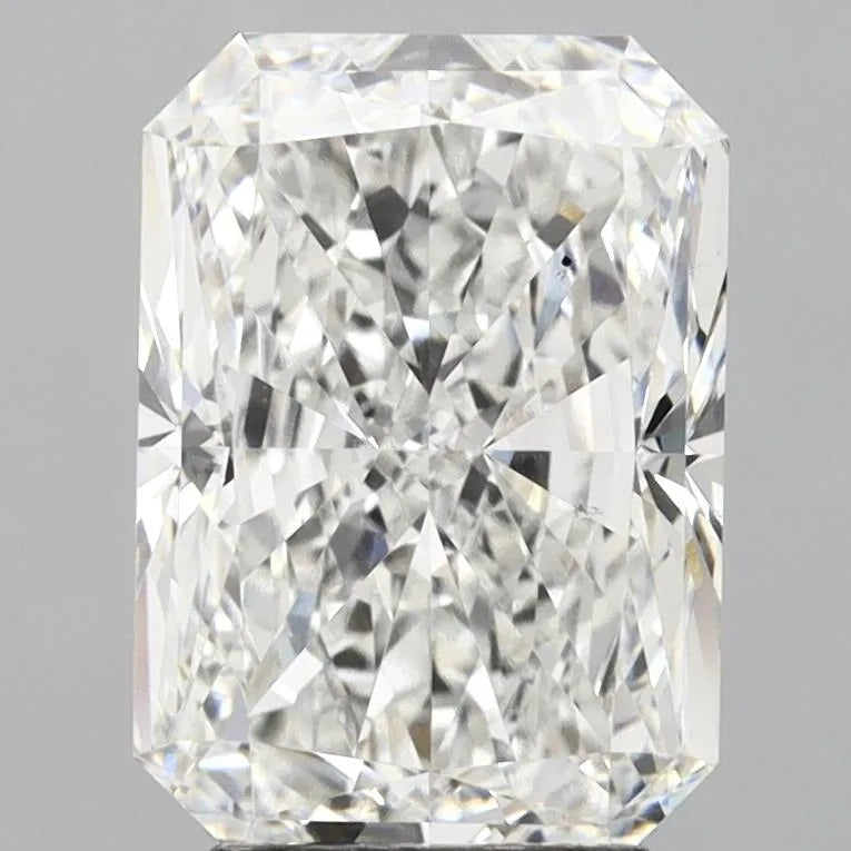 4.22ct Radiant Lab Grown Diamond (Colour G, Clarity VS2, IGI Certified)