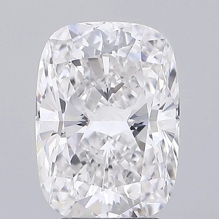 4.23ct Cushion modified Lab Grown Diamond (Colour D, Clarity VVS2, IGI Certified)