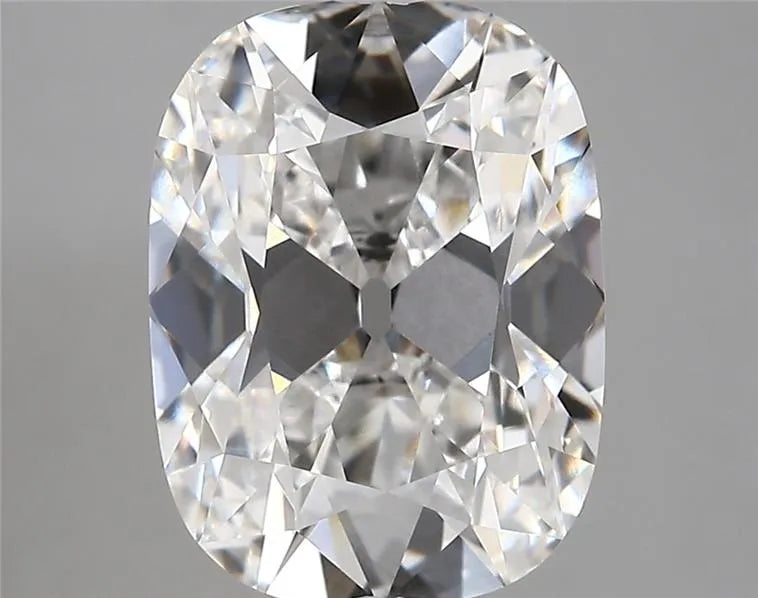 4.23ct Cushion modified Lab Grown Diamond (Colour E, Clarity VVS2, IGI Certified)