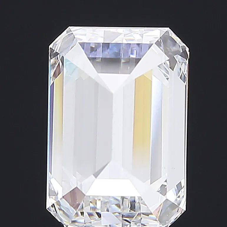 4.28ct Emerald Lab Grown Diamond (Colour D, Clarity VVS2, IGI Certified)