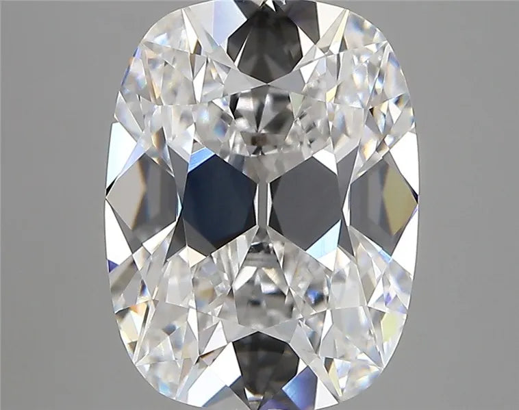 4.40ct Cushion modified Lab Grown Diamond (Colour E, Clarity VVS2, IGI Certified)