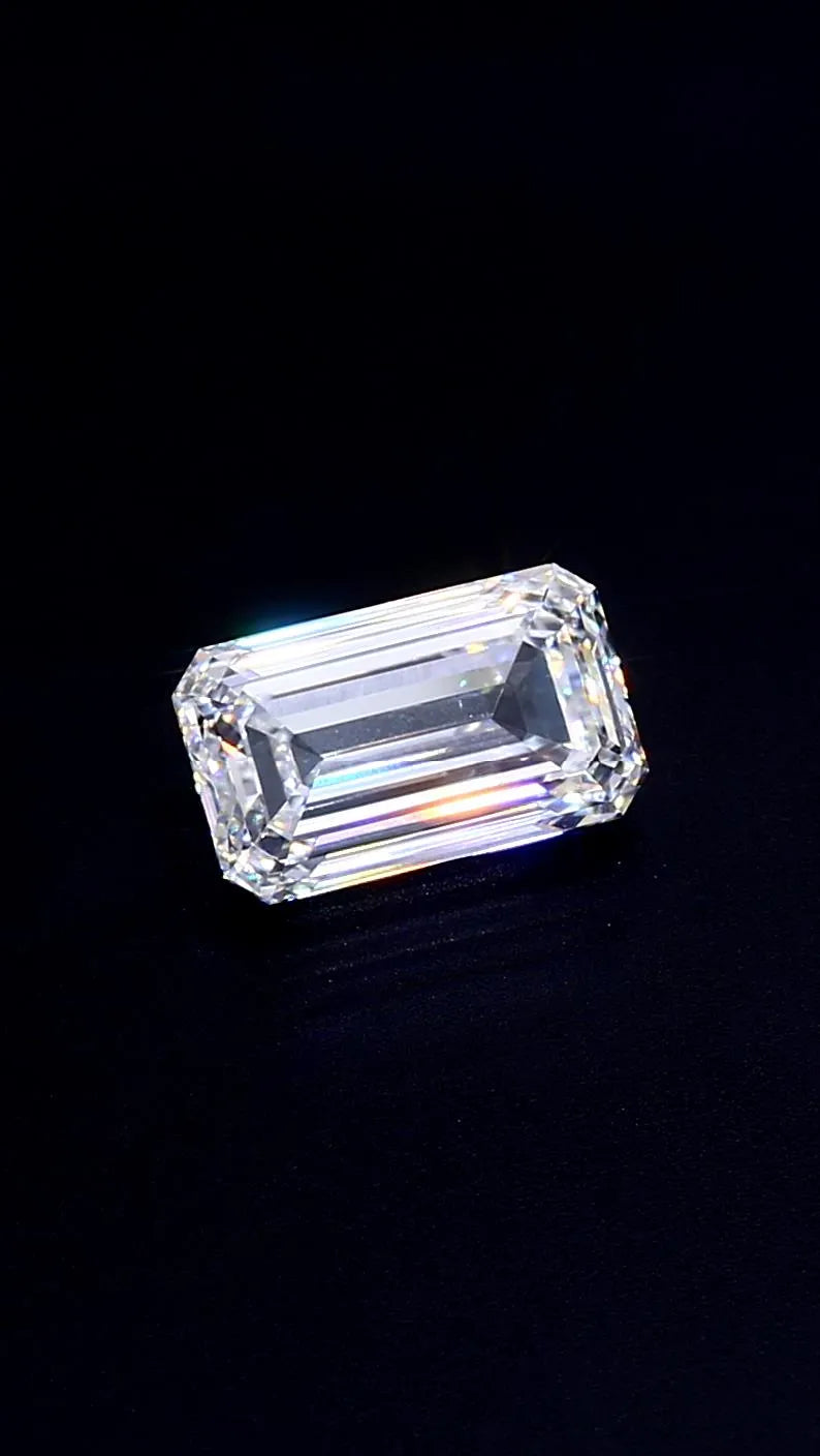 4.42ct Emerald Lab Grown Diamond (Colour D, Clarity VS1, IGI Certified)