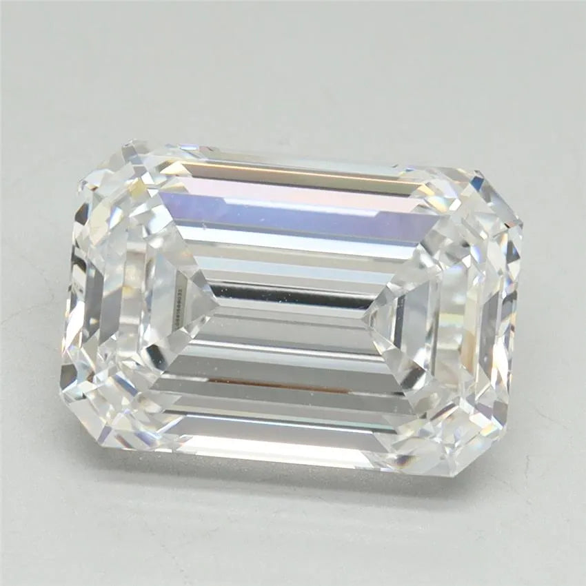 4.43ct Emerald Lab Grown Diamond (Colour D, Clarity VVS2, IGI Certified)