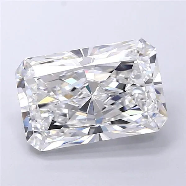 4.44ct Radiant Lab Grown Diamond (Colour E, Clarity VVS2, IGI Certified)