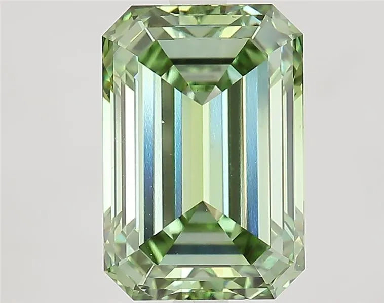 4.47ct Emerald Lab Grown Diamond (Colour Fancy Vivid Green, Clarity VVS2, IGI Certified)