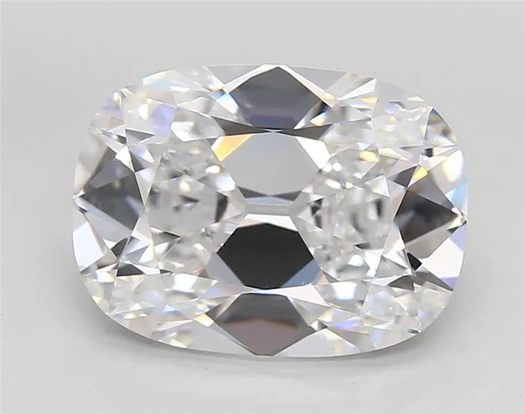 4.48ct Cushion modified Lab Grown Diamond (Colour D, Clarity VVS2, IGI Certified)