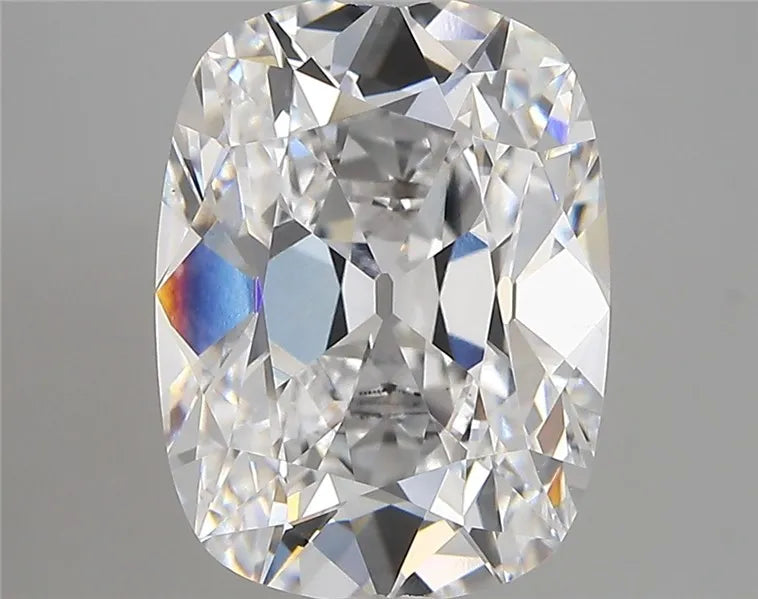 4.48ct Cushion modified Lab Grown Diamond (Colour D, Clarity VVS2, IGI Certified)