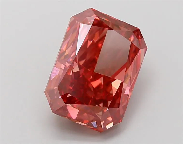 4.52ct Radiant Lab Grown Diamond (Colour Fancy Vivid Pink, Clarity VS2, IGI Certified)
