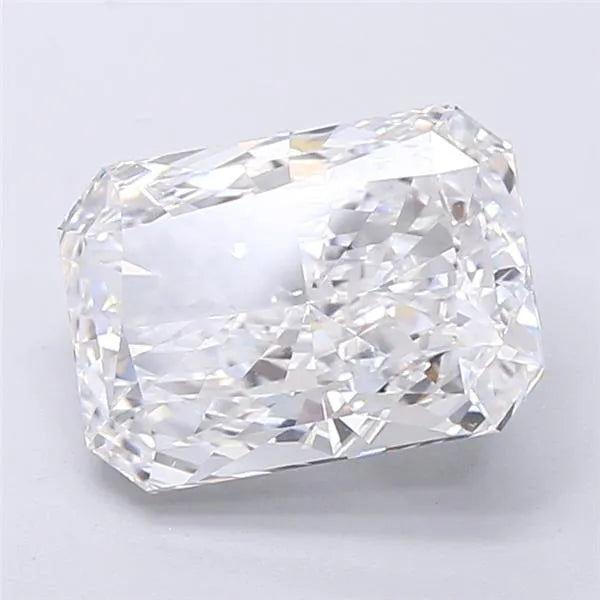 4.53ct Radiant Lab Grown Diamond (Colour D, Clarity VVS2, IGI Certified)