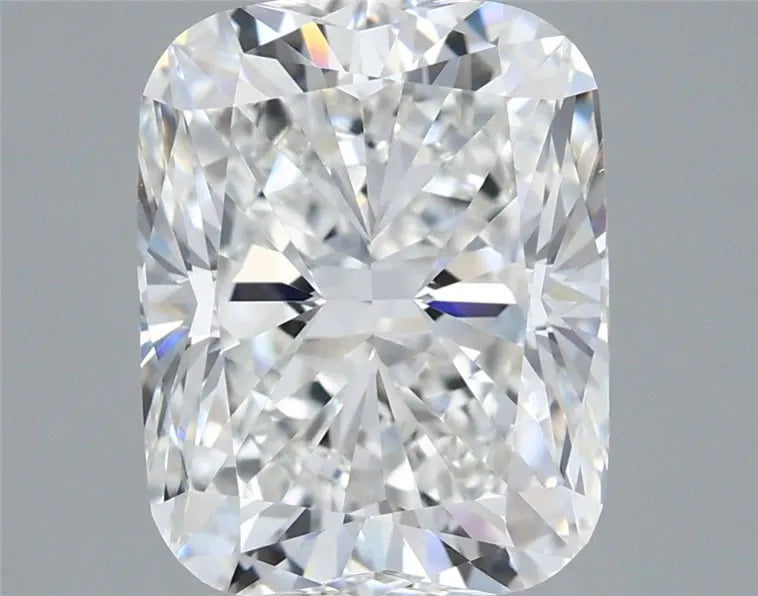 4.55ct Cushion modified Lab Grown Diamond (Colour E, Clarity VVS2, IGI Certified)