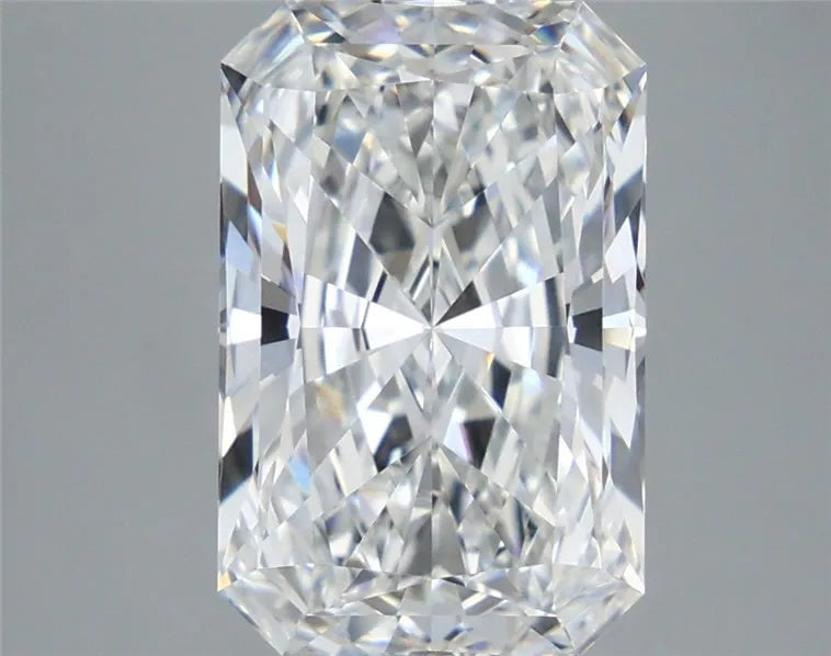 4.55ct Radiant Lab Grown Diamond (Colour F, Clarity VVS1, IGI Certified)