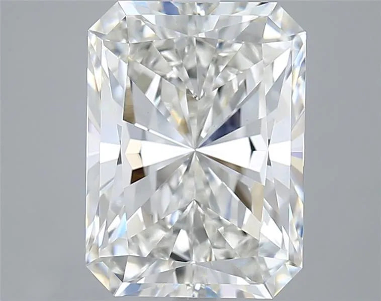 4.56ct Radiant Lab Grown Diamond (Colour F, Clarity VVS2, IGI Certified)