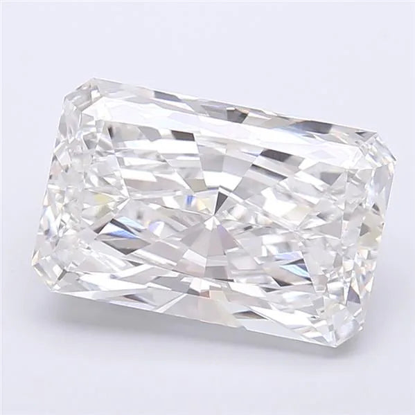 4.58ct Radiant Lab Grown Diamond (Colour E, Clarity VVS2, IGI Certified)