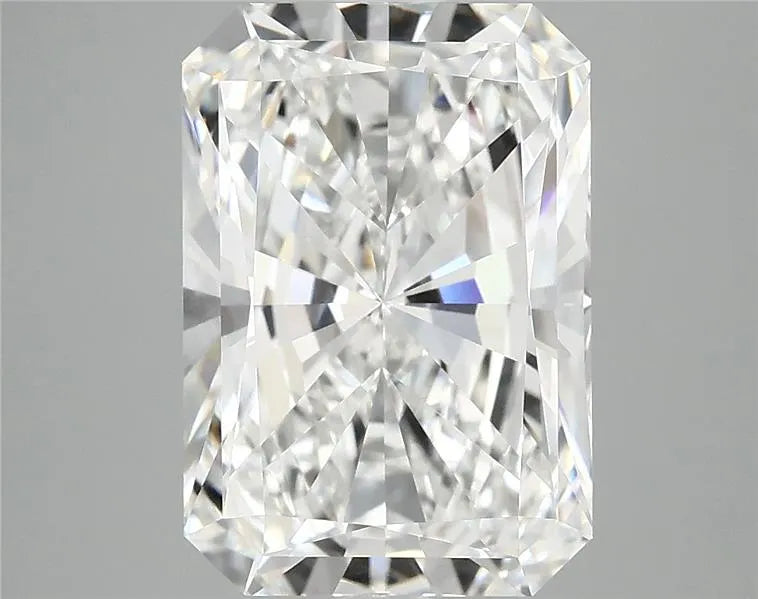 4.64ct Radiant Lab Grown Diamond (Colour E, Clarity VVS2, IGI Certified)