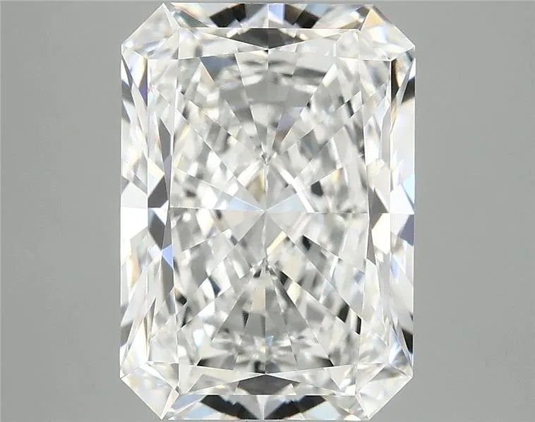 4.65ct Radiant Lab Grown Diamond (Colour E, Clarity VVS2, IGI Certified)