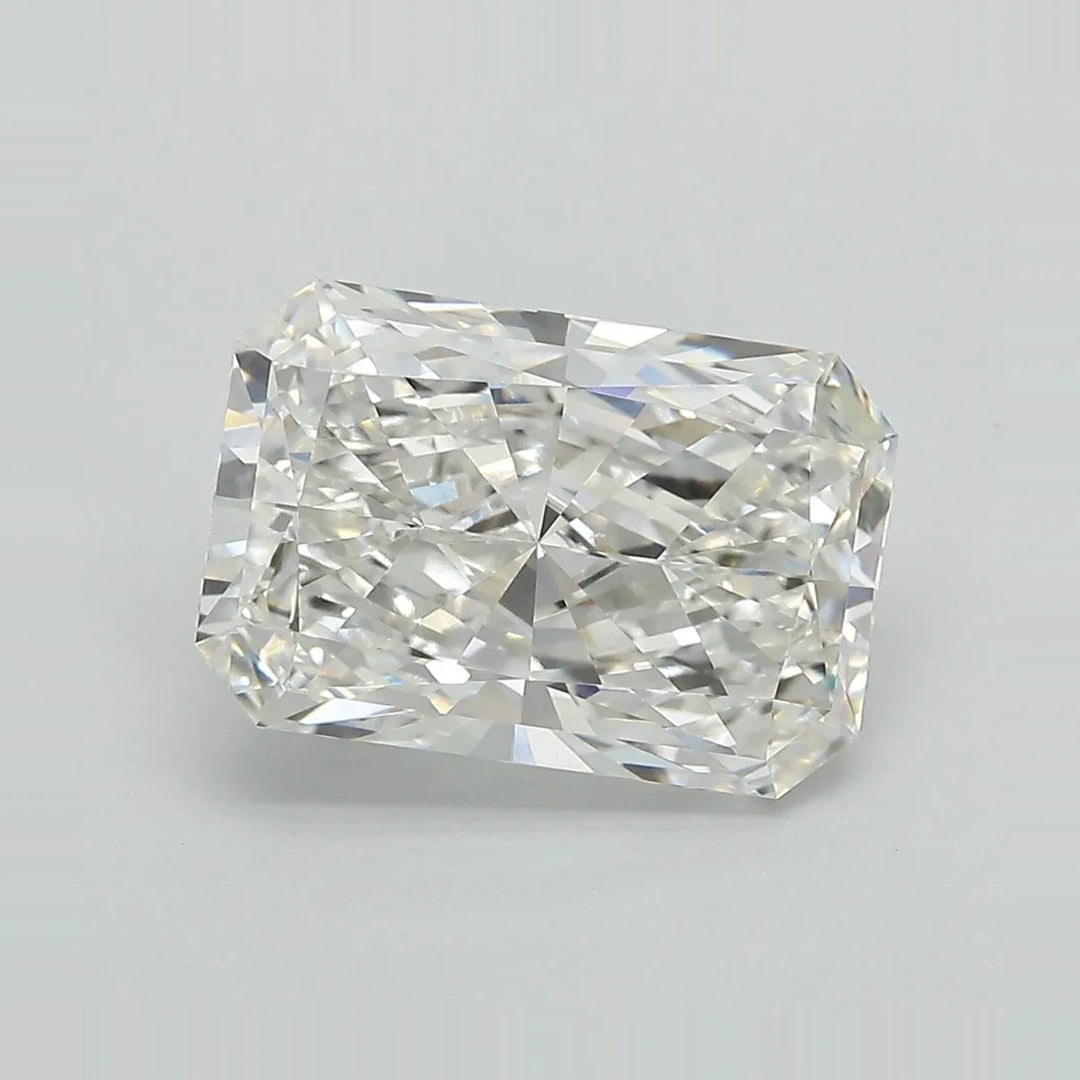4.69ct Radiant Lab Grown Diamond (Colour G, Clarity VVS2, IGI Certified)