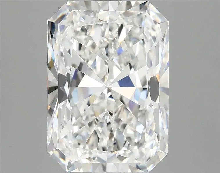 4.72ct Radiant Lab Grown Diamond (Colour E, Clarity VVS2, IGI Certified)