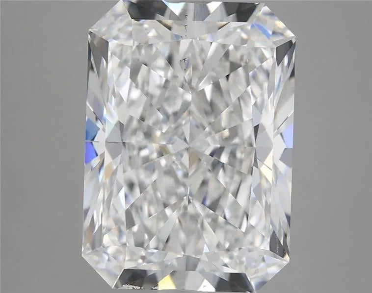 4.74ct Radiant Lab Grown Diamond (Colour E, Clarity VS1, IGI Certified)