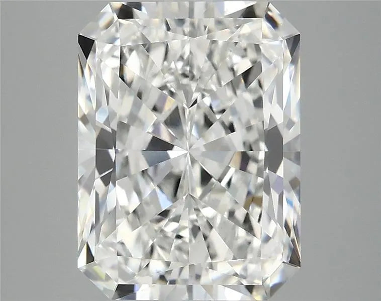 4.83ct Radiant Lab Grown Diamond (Colour E, Clarity VVS2, IGI Certified)