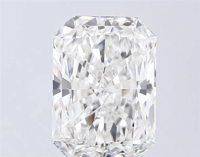 4.85ct Radiant Lab Grown Diamond (Colour E, Clarity VVS2, IGI Certified)