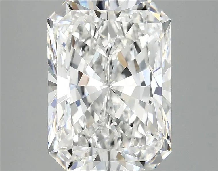 4.88ct Radiant Lab Grown Diamond (Colour E, Clarity VVS2, IGI Certified)