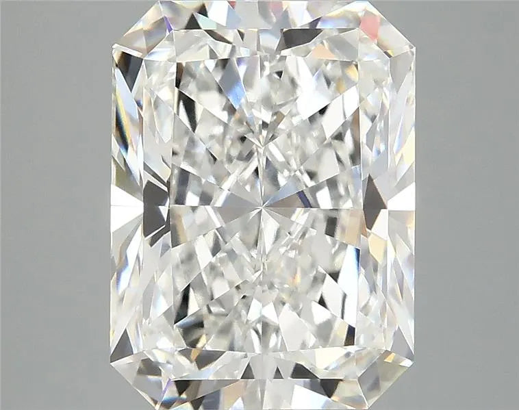 4.89ct Radiant Lab Grown Diamond (Colour E, Clarity VVS2, IGI Certified)