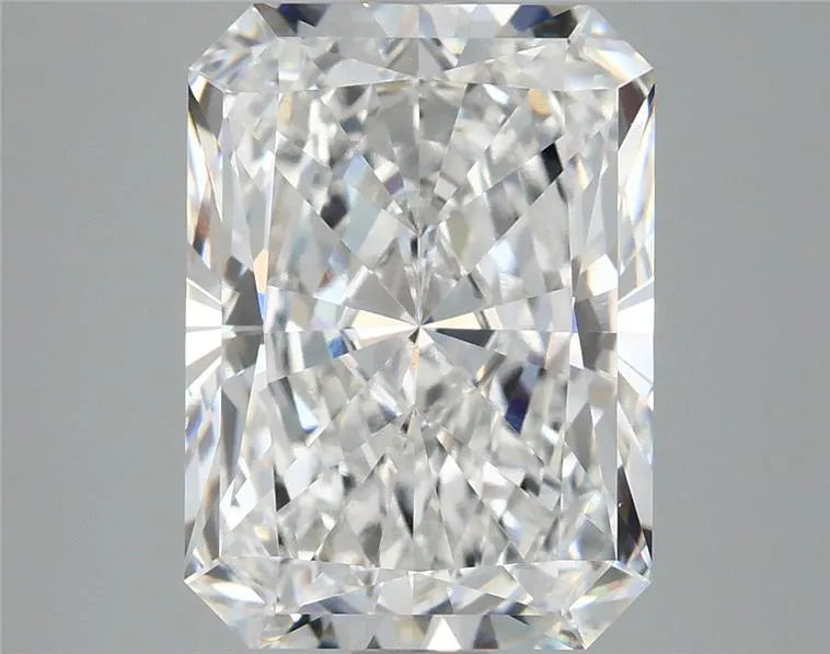 4.90ct Radiant Lab Grown Diamond (Colour E, Clarity VVS2, IGI Certified)